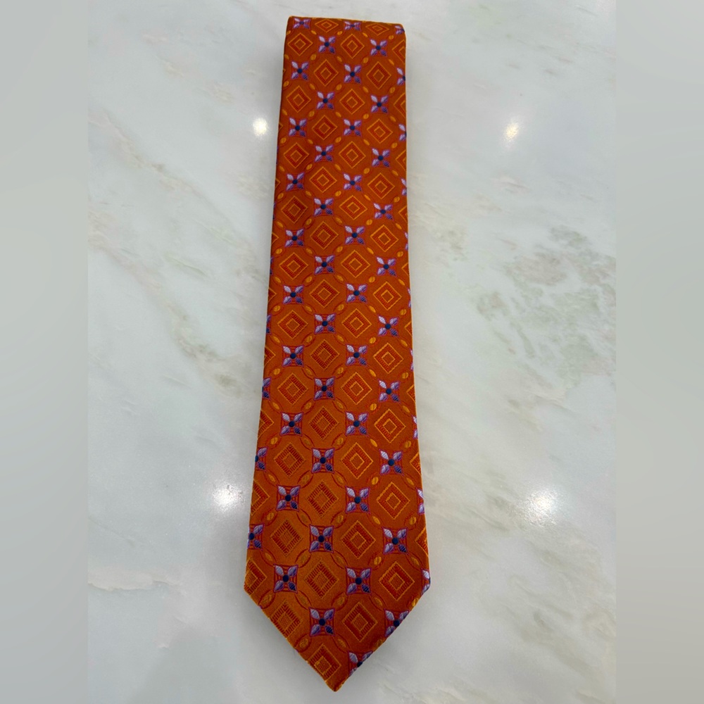 Ermenegildo Zegna tie. Orange with purple pattern. Gorgeous! Great condition!